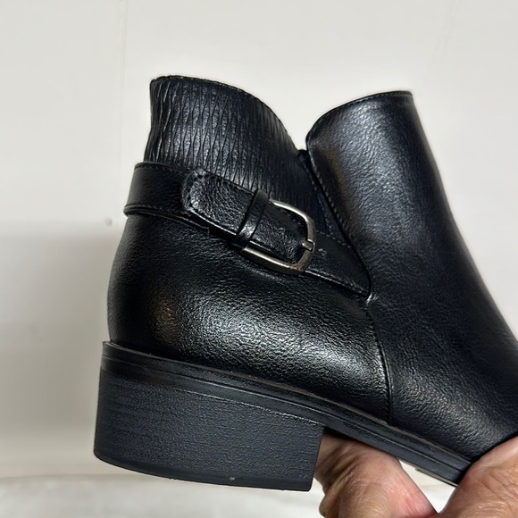 BareTraps Black Ankle Boots - Picture 3 of 12